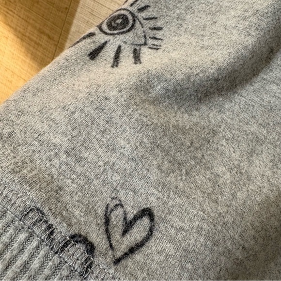 BumbleBella by Jill Martin Women's Top Sweater Sz XS Graphic Grey A617016 - Picture 6 of 11